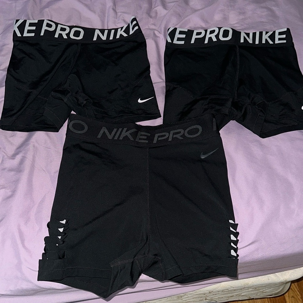 Black Nike Pros Set of Three